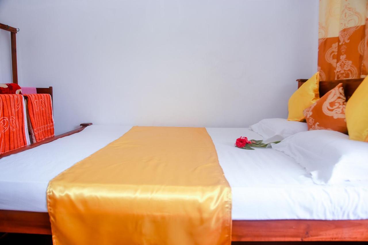 Ranjith Guest Hotell Mirissa Exteriör bild